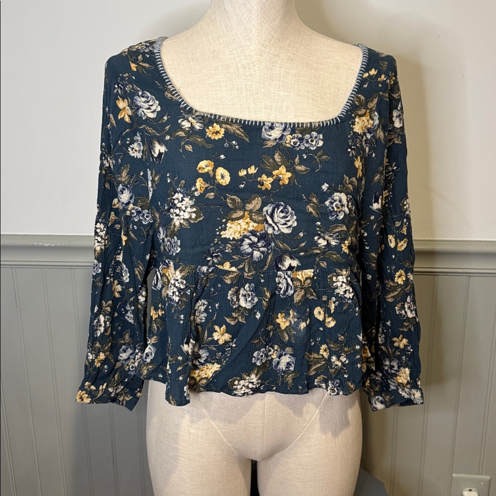 American Eagle Women Medium Green Floral Boho Babydoll Top‎